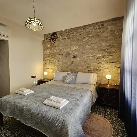 Origin * Urla